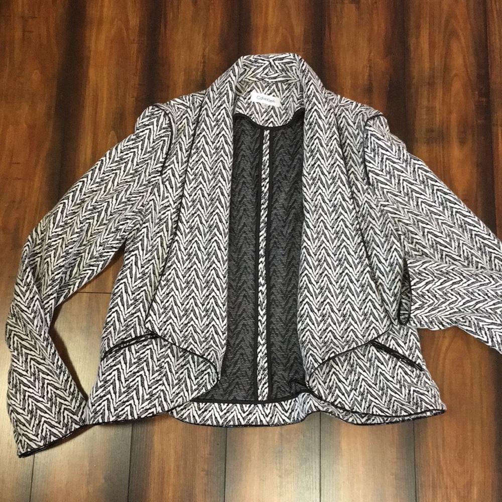 Calvin Klein Black & White Chevron Open Front Blazer